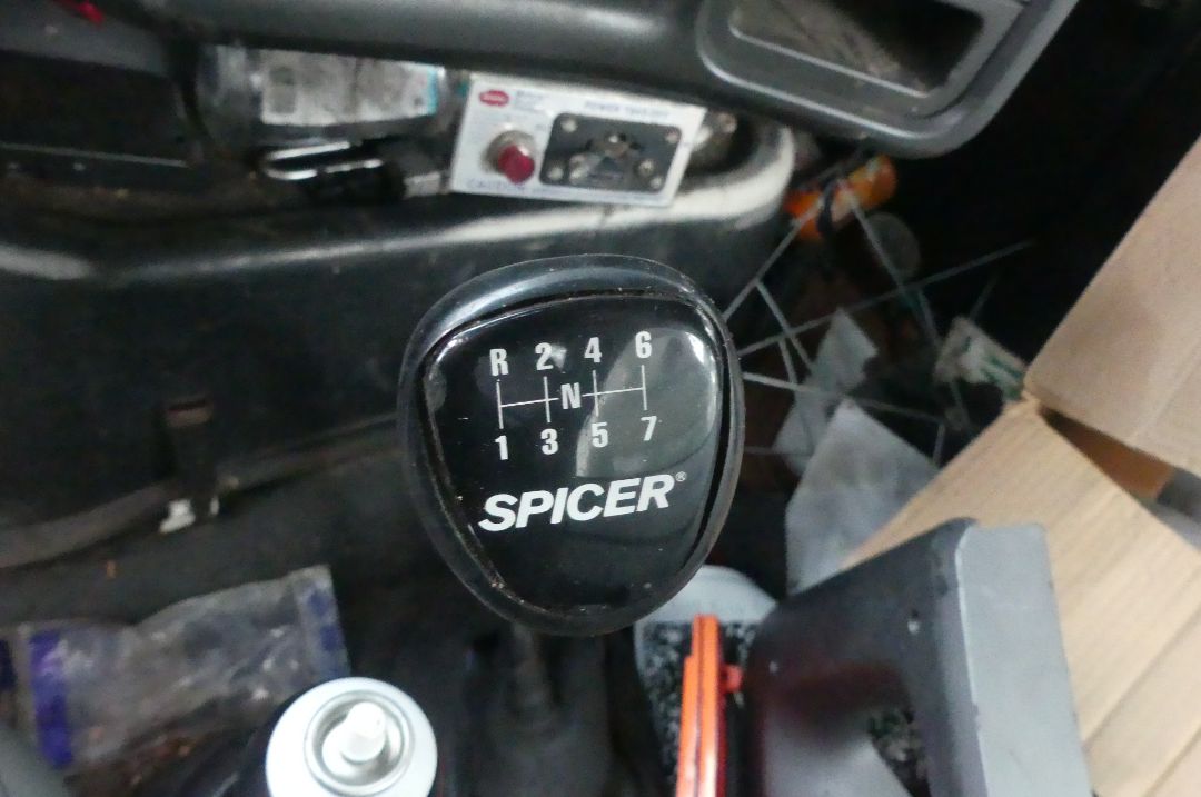 2004 GMC C7C042 - Image 11